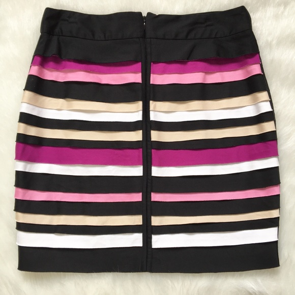 WHBM Layered Ruffle Pencil Skirt Size 8 - Picture 2 of 10